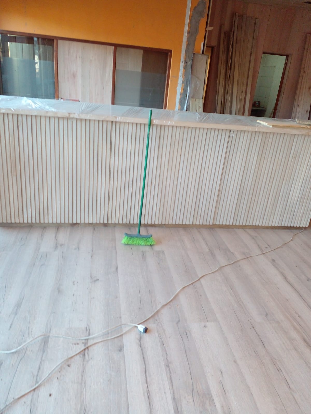 Local comercial en madera